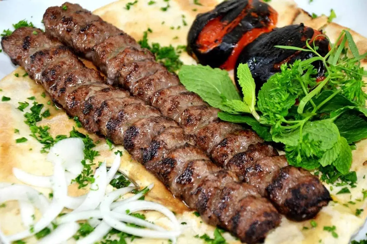 با این روش شوری کباب کوبیده را بگیرید