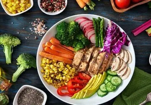 این ماده غذایی زودتر پیرتان می کند