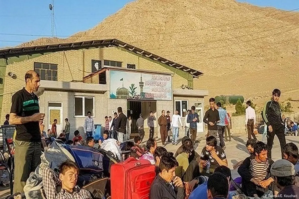 تصمیم جدید افغان‌ها برای ورود به پارلمان ایران +عکس