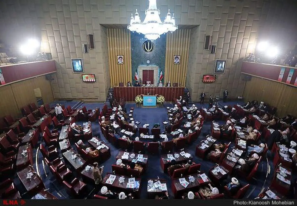  عکسی از حسن روحانی در مجلس خبرگان