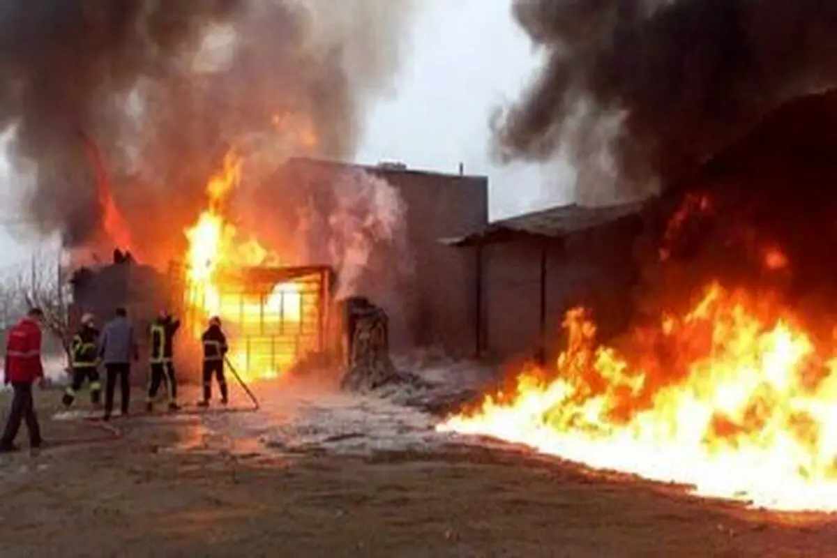 آتش‌سوزی انبار نوشت‌افزار در تهران