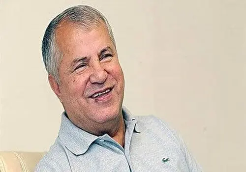 حضور غافلگرکننده علی پروین در یک نمایشگاه+عکس