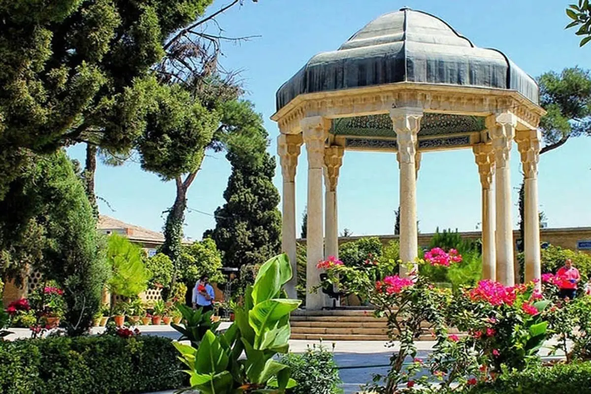 چینیها برای حافظ سنگ تمام گذاشتند +عکس