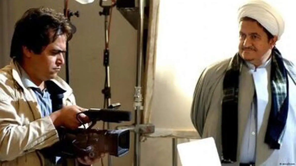 تیپ متفاوت پدر روح الله زم بدون لباس روحانیت+ عکس