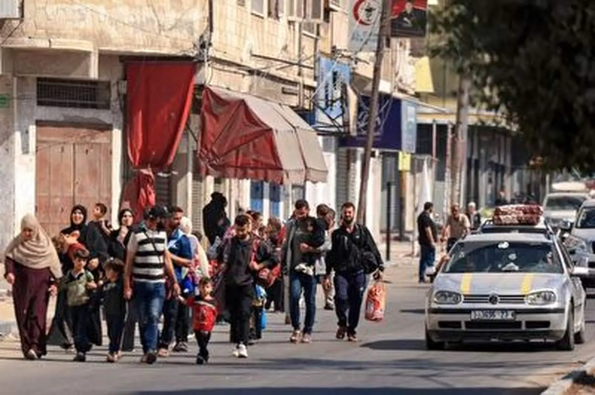 تصاویری از خروج ساکنان غزه