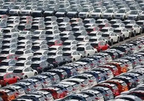مهلت ثبت‌نام خودروهای وارداتی تمدید شد