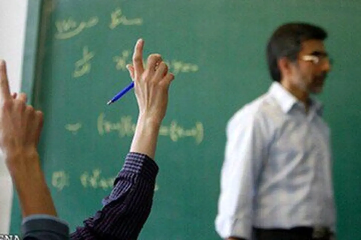 یک ماه بعد از شروع سال تحصیلی، کمبود معلم و کتاب