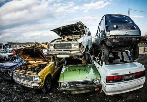 اسقاط روزانه ۸۸۰ خودرو در کشور