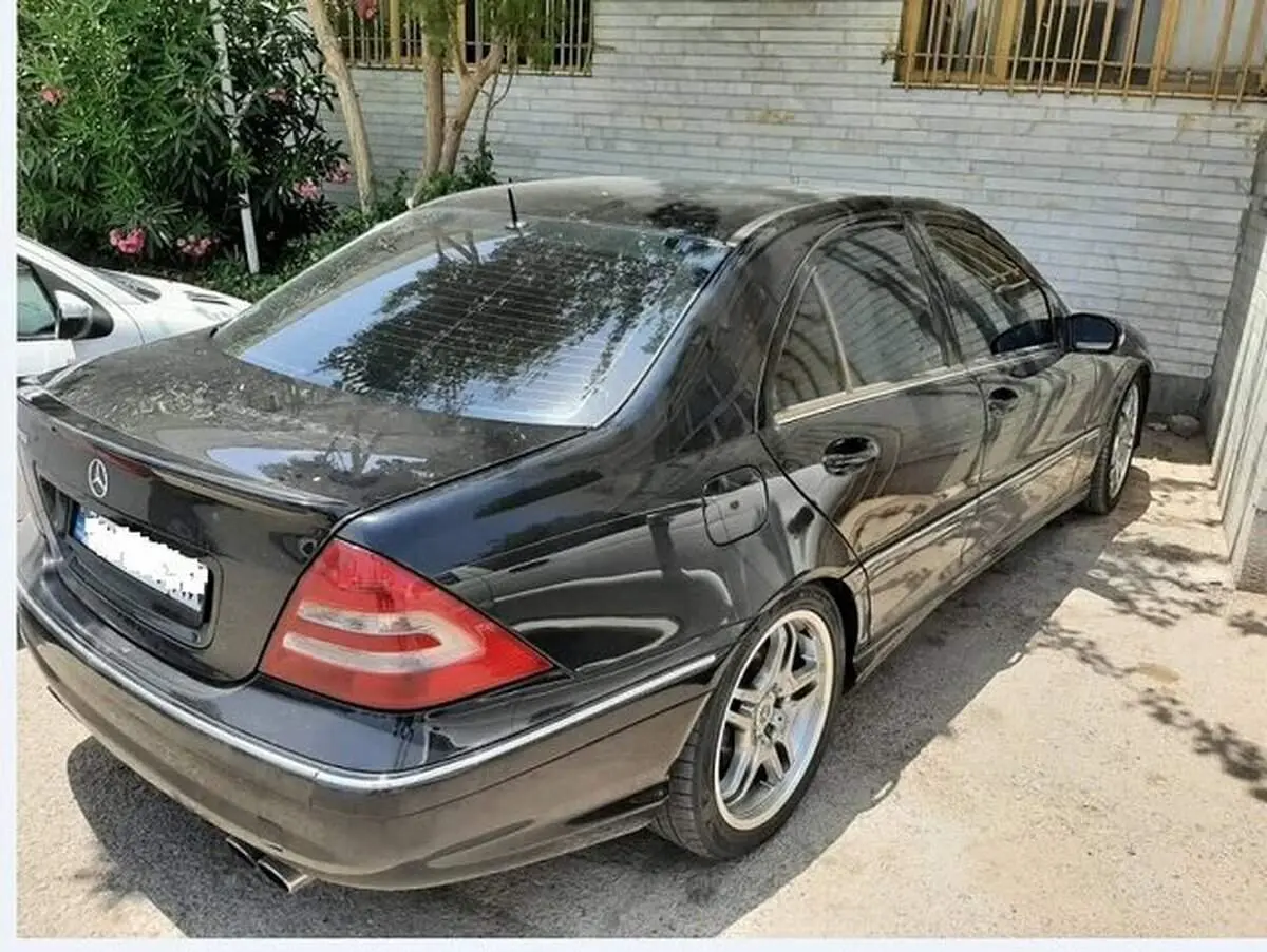 دستگیری مالک و توقیف خودروی ۱۰۰ میلیاردی در تهران