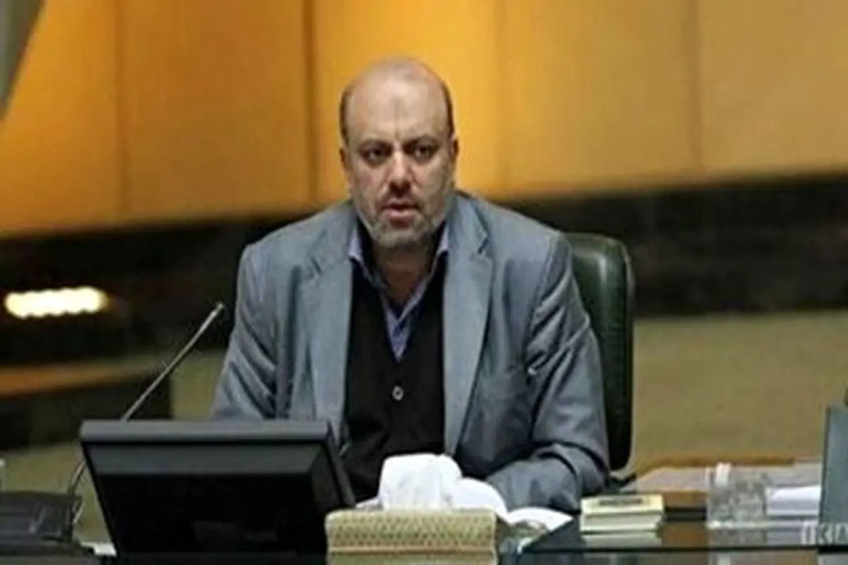 عذرخواهی نماینده جنجالی از رفتارش با معلمان معترض+ فیلم