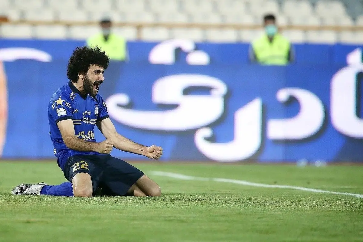 هافبک سابق آبی پوشان کنار گذاشته شد