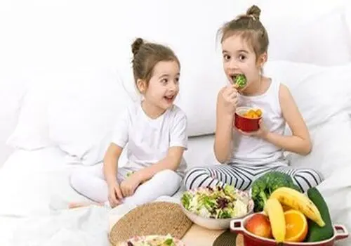 چه اشتباهاتی والدین در مراقبت از دندان‌های کودکان انجام می دهند؟