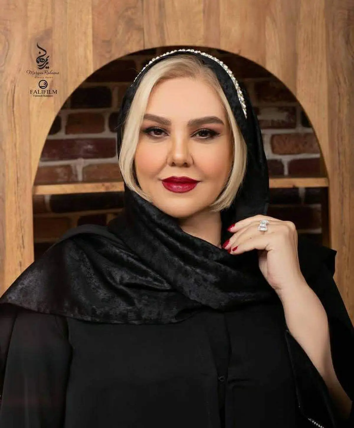 تغییر باورنکردنی خانم بازیگر معروف با این میکاپ فوق لاکچری+ عکس