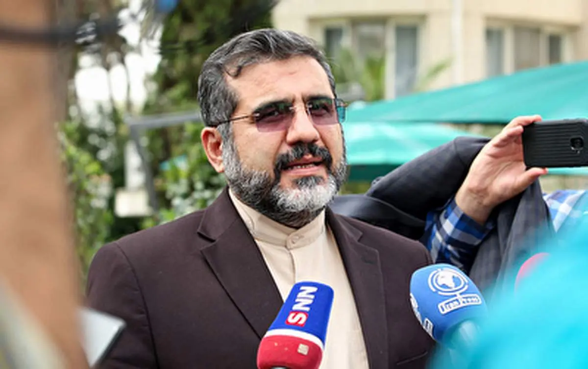 کنایه تند و تیز مجری برنامه تلویزیونی به وزیر ارشاد درباره اعزام خبرنگاران به غزه+ فیلم