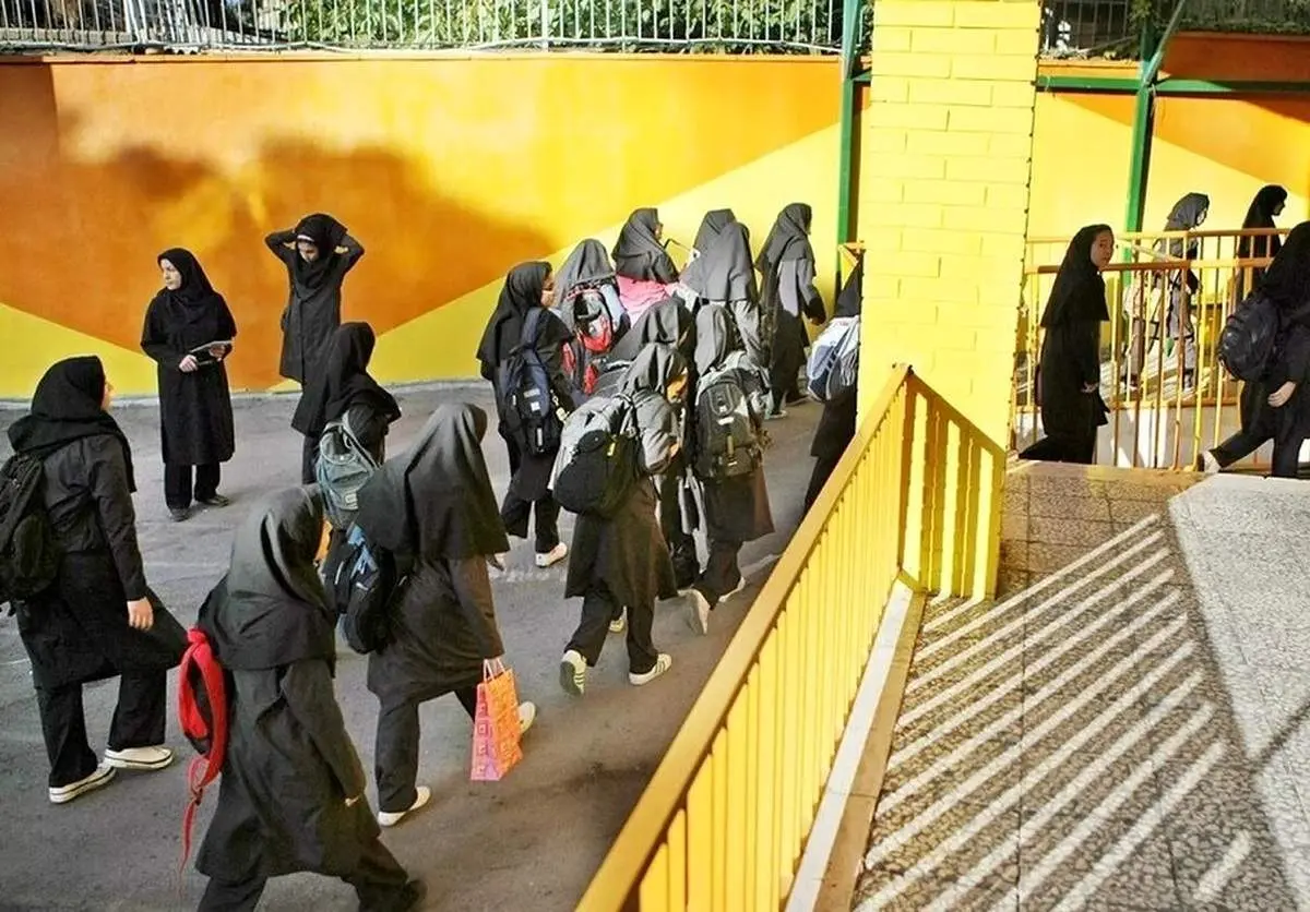 درگیری در یک مدرسه دخترانه ۱۸ نفر را روانه بیمارستان کرد