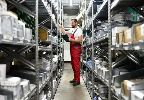 بازار آشفته قطعات یدکی خودرو/ از جنس بی‌استاندارد تا قیمت‌های دلخواه

