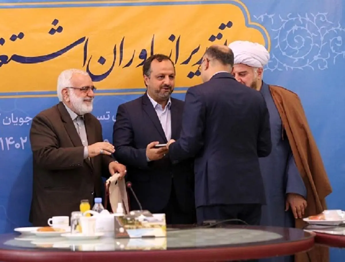 تقدیر وزیر اقتصاد از مدیر عامل بانک ملت به دلیل پرداخت تسهیلات اشتغالزایی به مددجویان کمیته امداد