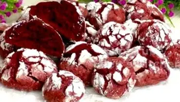 دستورالعمل پخت این کوکی های قرمز  مخملی شاهکار است + فیلم