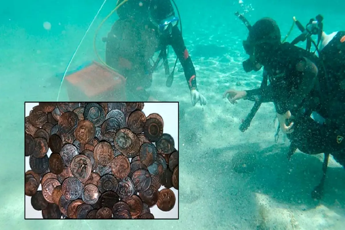 کشف هزاران سکه توسط یک غواص در زیر آب!