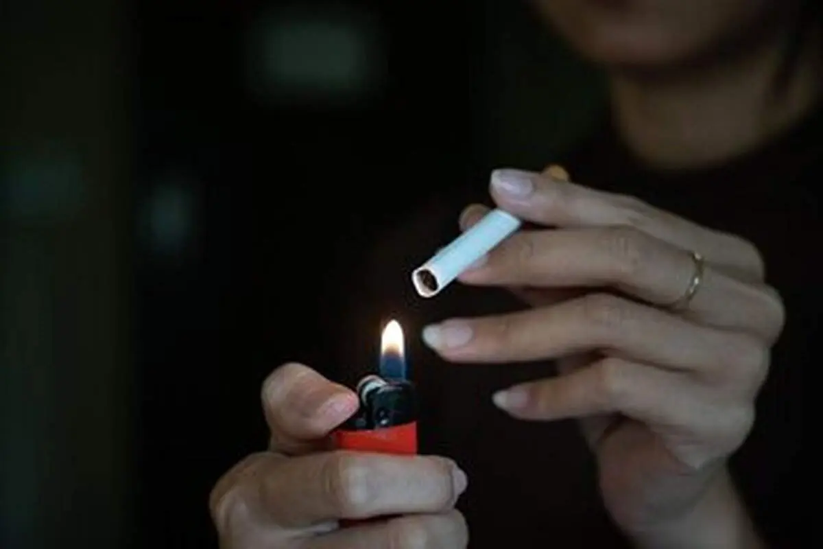 بهبود «خلق و خو» با سیگار کشیدن؟!