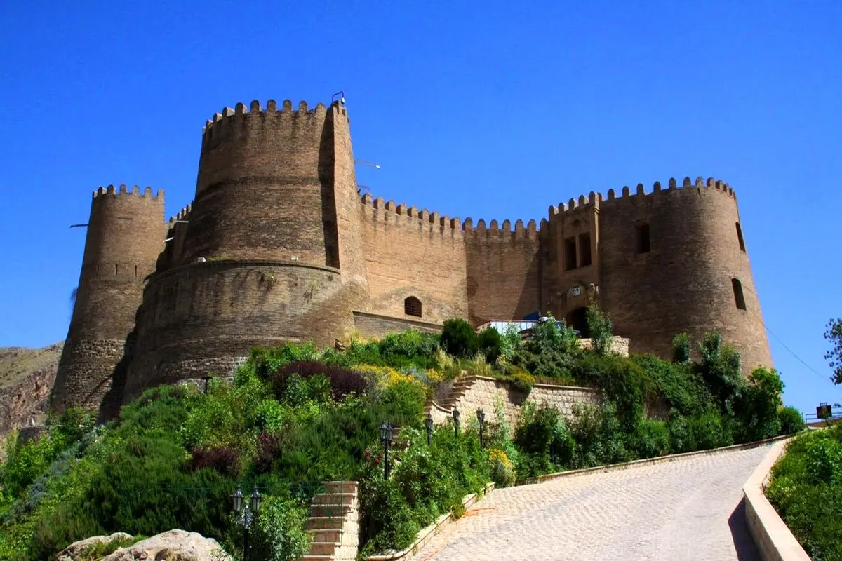تکلیف ۳ بنای تاریخی لرستان در مزایده تعیین شد