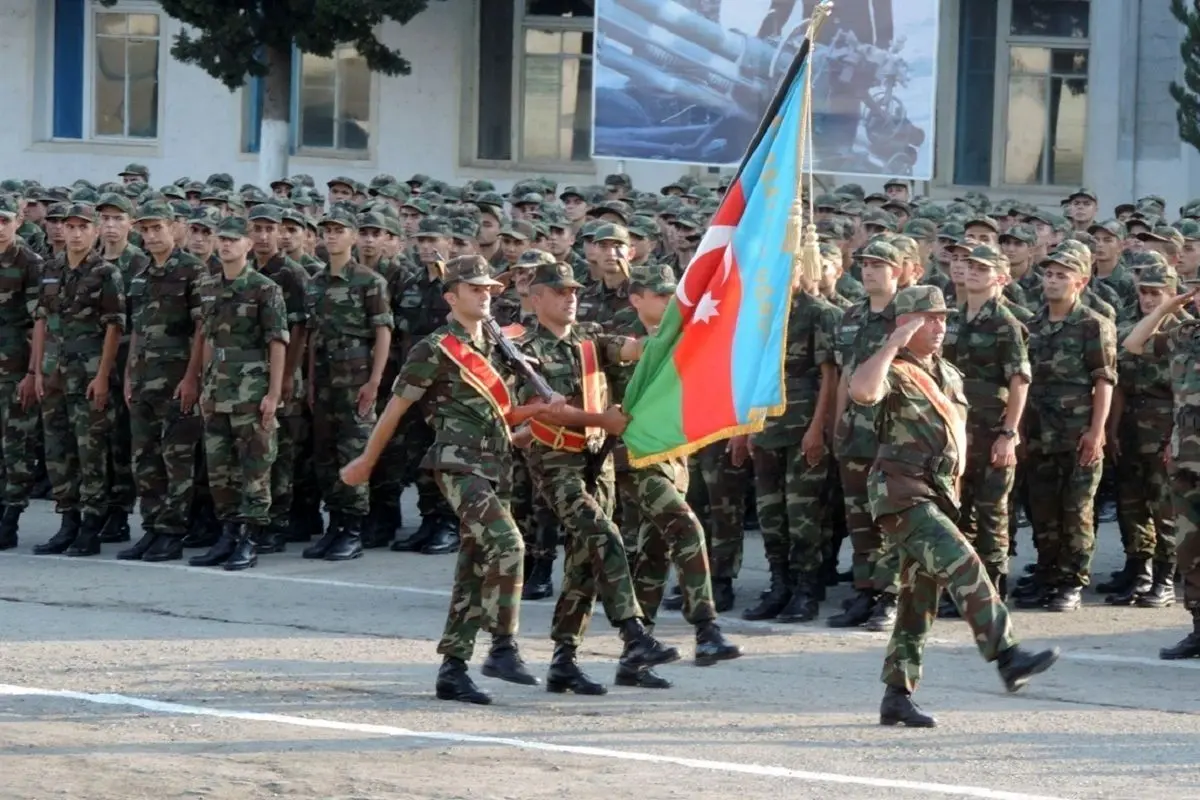 رژه نظامی آذربایجان در قره‌باغ با حضور علی‌اف