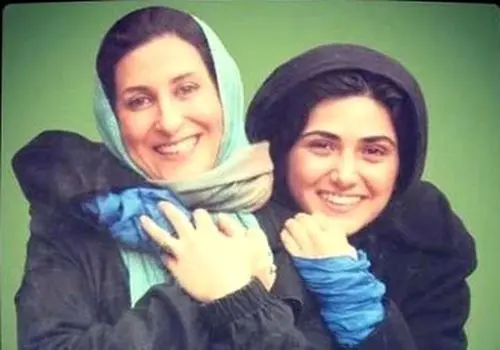 بازیگر زن مشهور از هواپیما بیرون انداخته شد!