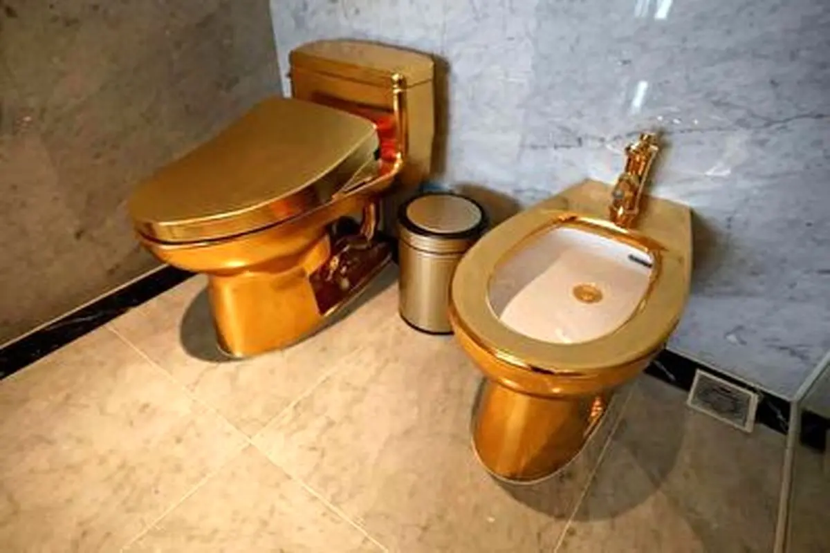 ماجرای توالت طلایی ۶ میلیون دلاری+فیلم