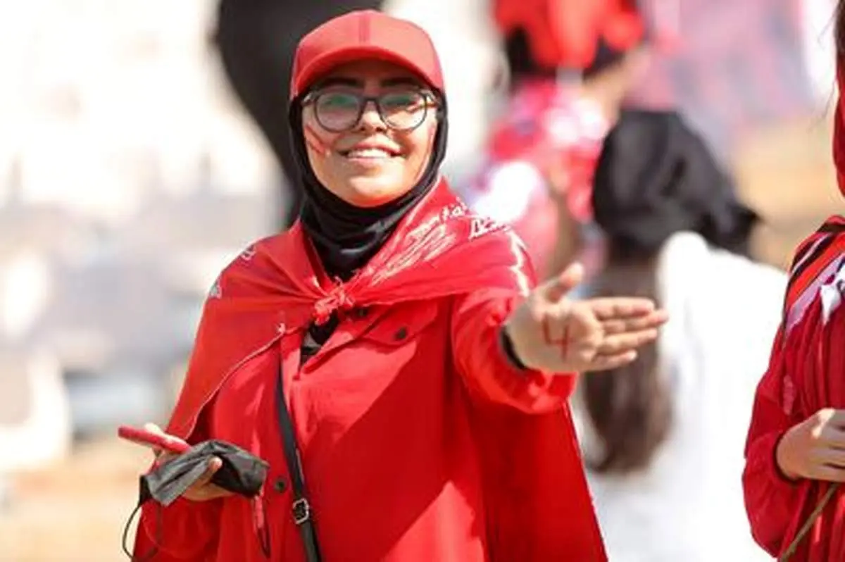 ممانعت از ورود برخی از بانوان بلیت به دست به ورزشگاه نقش جهان+ فیلم