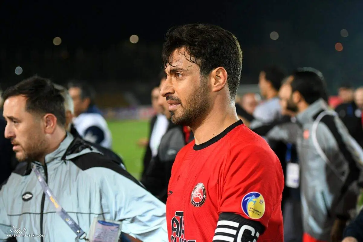 کمیته انضباطی، بازیکن توهین‌کننده به داور را جریمه کرد