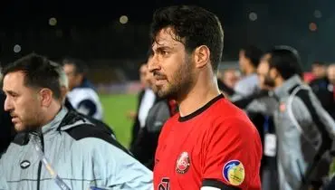 کمیته انضباطی، بازیکن توهین‌کننده به داور را جریمه کرد