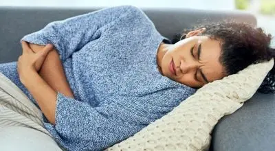 علائم شکمی در زنان؛ ۵ دردی که نباید نادیده گرفته شوند

