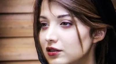 روشنک گرامی بازهم با یک استایل خاص خودنمایی کرد