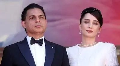 فرش قرمز زیر سایه یک استایل تاریخی؛ سها نیاستی با این لباس هخامنشی توجه همه را ربود/ عکس و ویدیو 