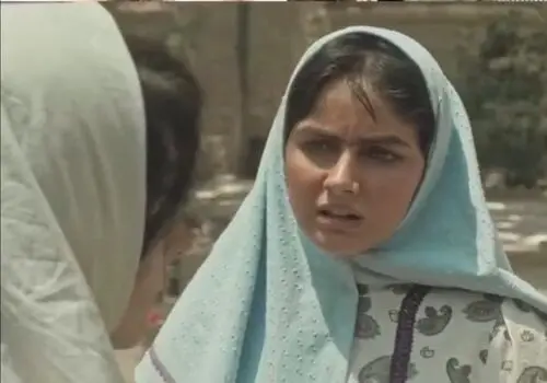 تصاویری زیرخاکی از خجسته بامداد خمار در ۱۱ و ۱۴ سالگی