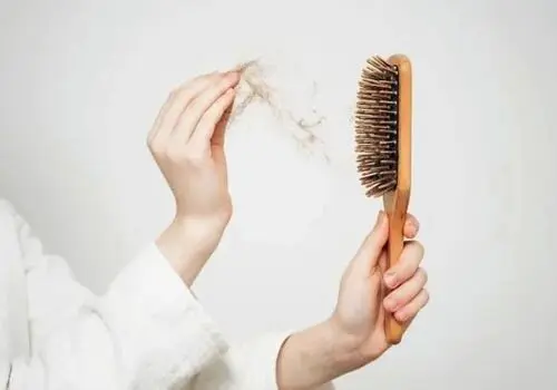 دو راهکار محبوب برای ریزش مو؛ پروکاپیل در برابر ماینوکسیدیل


