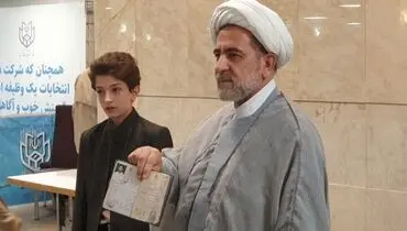 حضور مهدی شیخ در ستاد انتخابات وزارت کشور+ فیلم‌
