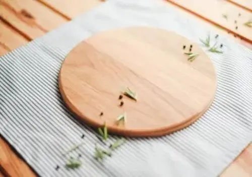 بهترین ظرف برای نگهداری ترشی کدام است؟

