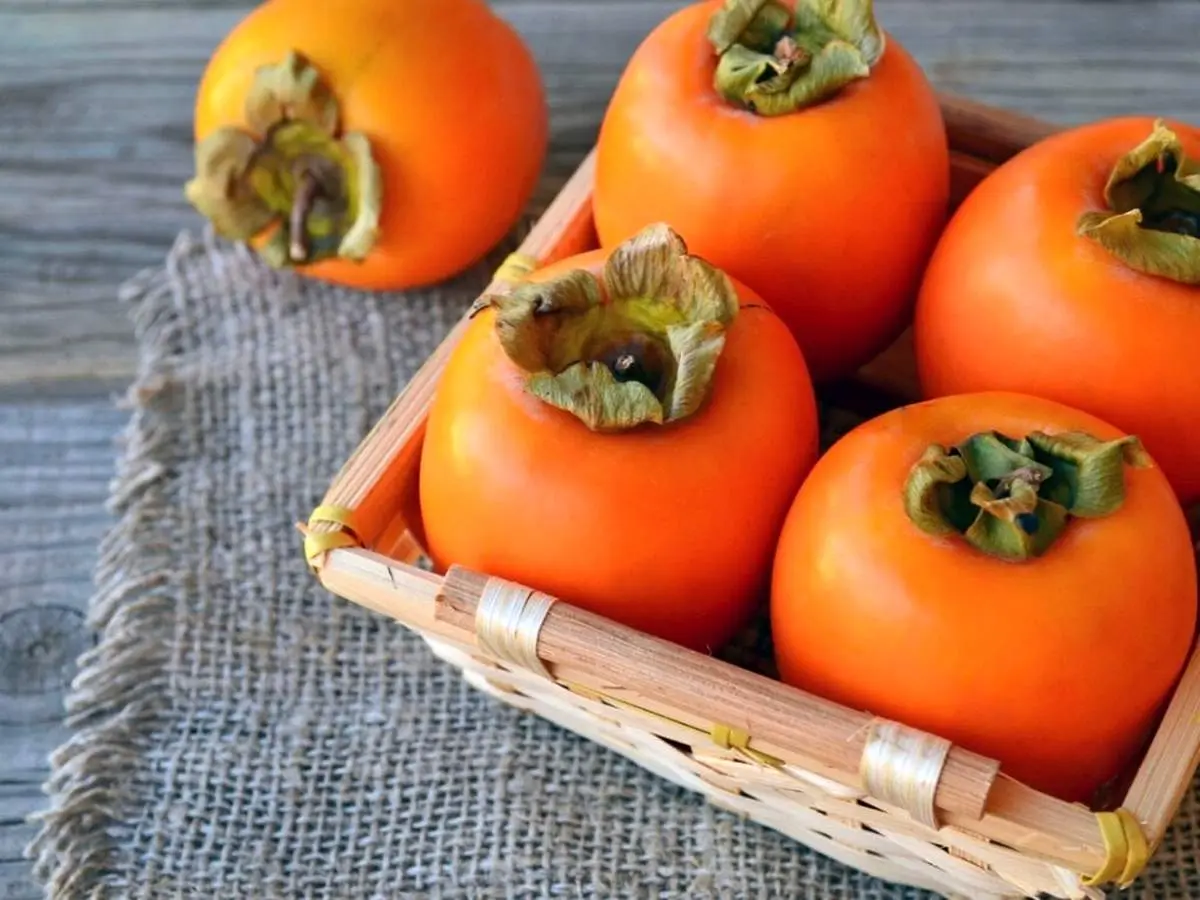 آیا خرمالو می‌تواند خطرناک باشد؟ هشدار متخصص درباره مصرف نادرست این میوه
