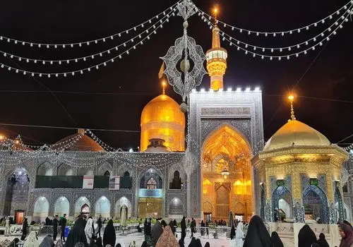 نقاره‌زنی ویژه ولادت امام حسین (ع) در حرم مطهر رضوی + فیلم