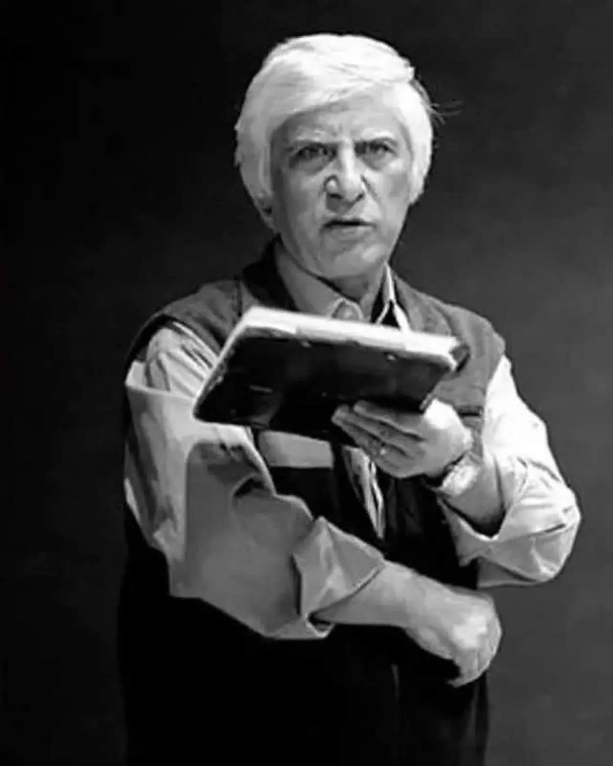 پست اینستاگرامی تینا پاکروان برای بهرام بیضایی 
