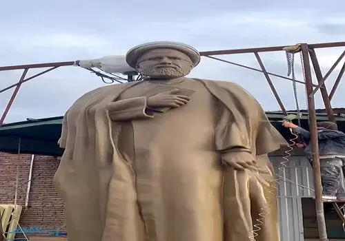  رونمایی از مجسمه مرحوم رییسی +فیلم