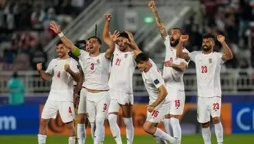 هدیه ملی پوش ایرانی به هوادارن سوری+عکس