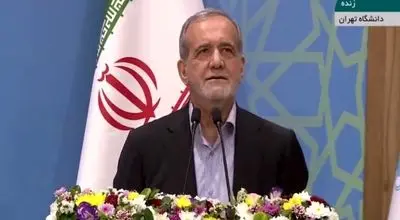 رئیس‌جمهور:  موتورسواران حتما از کلاه ایمنی استفاده کنند
