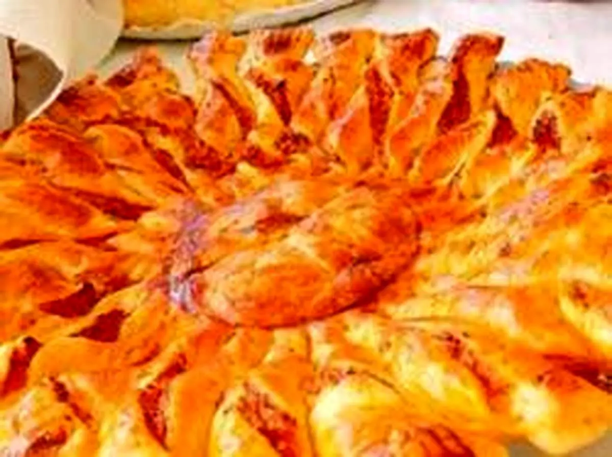 طرز تهیه پیتزای ساده و سریع با خمیرهزارلا + فیلم
