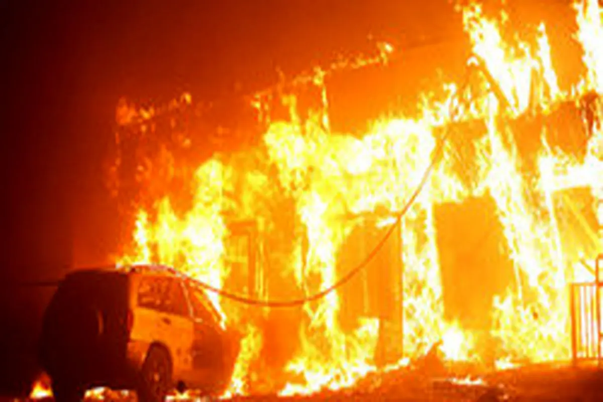 آتش‌سوزی مهیب در کارخانه لبنیات «میهن»+فیلم