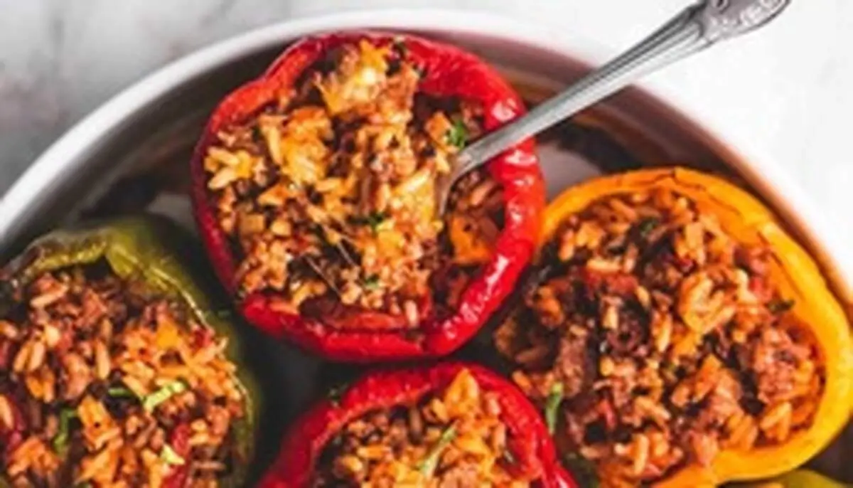 طرز تهیه فلفل شکم پر با پنیر اسرم خوشمزه