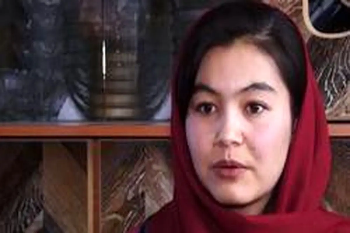 دختر کارگر معدن زغال سنگ در افغانستان که رتبه یک کنکور شد: می‌خواهم پزشک شوم