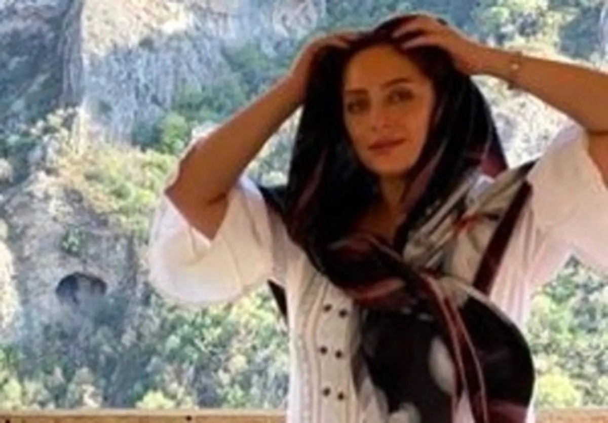 پوشش نگین معتضدی در خارج از کشور