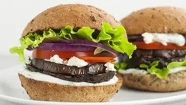 طرز تهیه برگر بادمجان کبابی با سس یونانی
